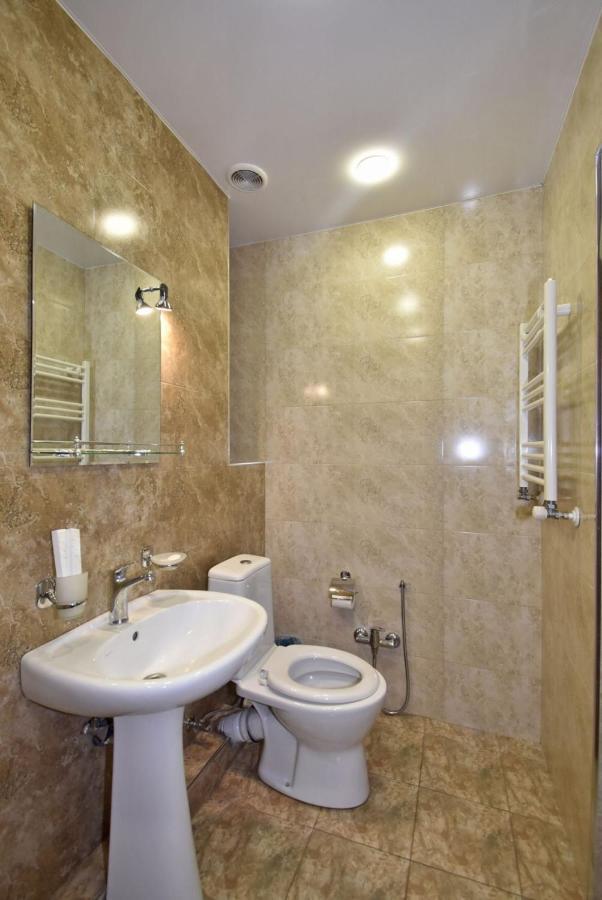 Rent Inn Yerevan On Koghbaci Street Exterior photo