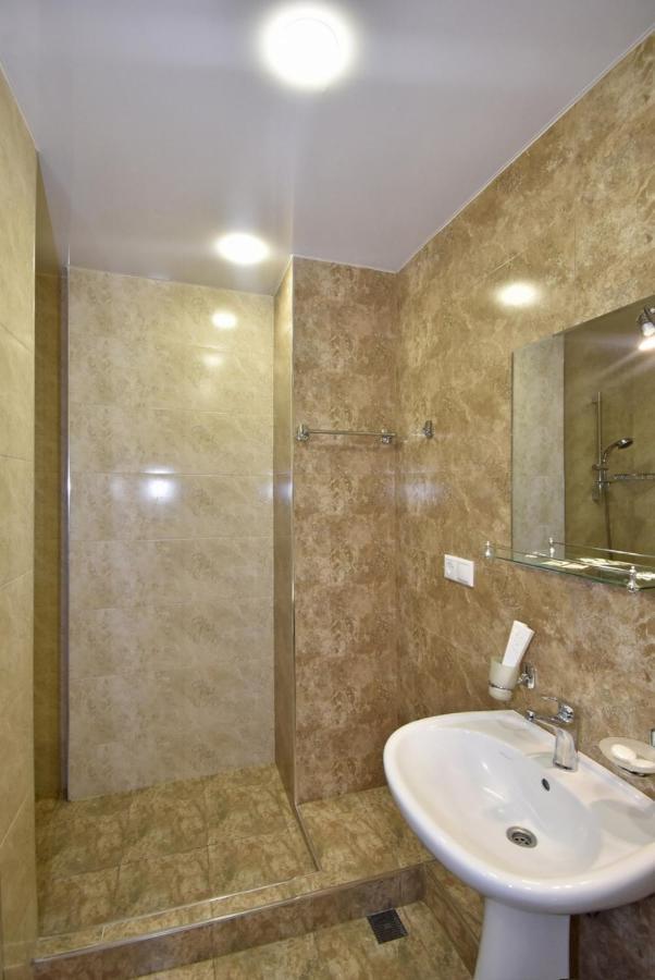 Rent Inn Yerevan On Koghbaci Street Exterior photo